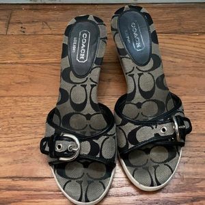 Couch wedge flip-flops